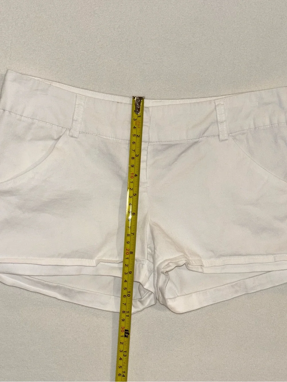 Color Swatch White Cotton Stretch Shorts Size M Basic Minimalist Clean Coastal
